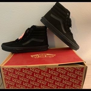 sk8 hi triple black
